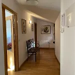 Atico Con Chimenea En Apartament *