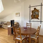 Apartament Atico Con Chimenea En