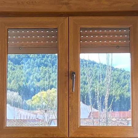 ático Con Chimenea En Apartamento *
