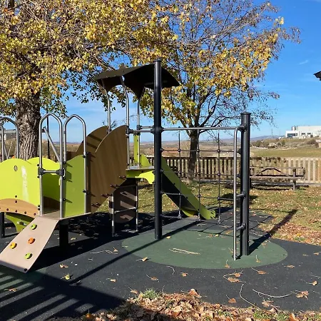 ático Con Chimenea En Bronchales