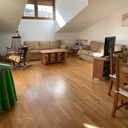 ático Con Chimenea En