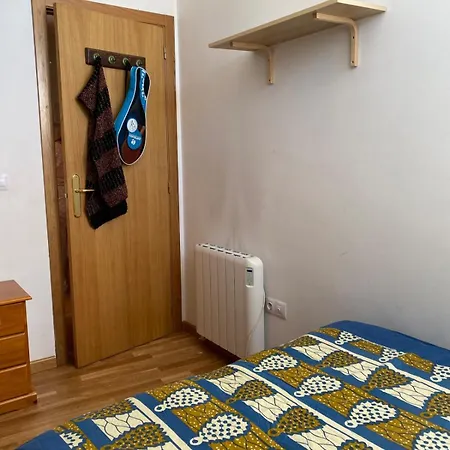 ático Con Chimenea En Apartamento