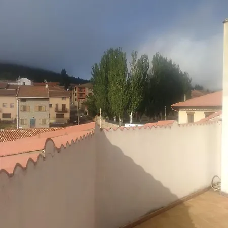 Atico Con Chimenea En Apartament
