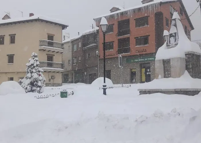 Atico Con Chimenea En Daire Bronchales