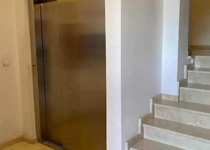 Atico Con Chimenea En