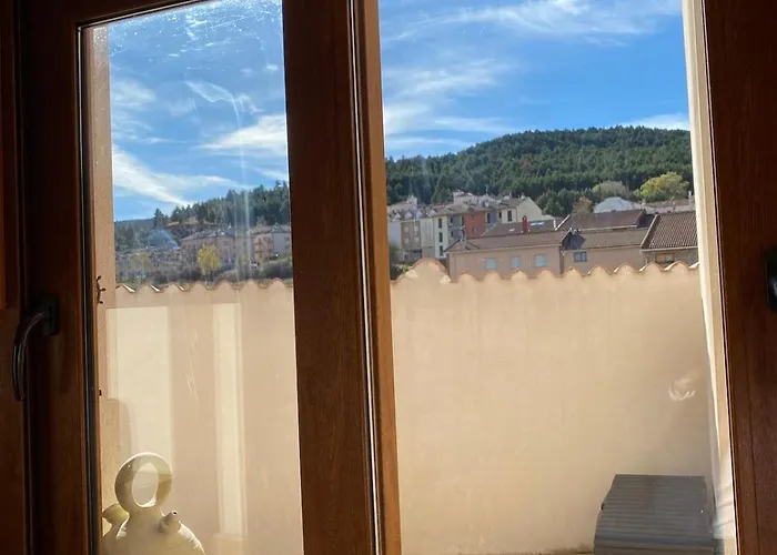 Atico Con Chimenea En Daire *