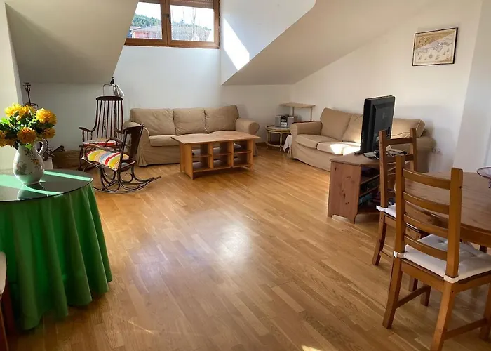 Atico Con Chimenea En