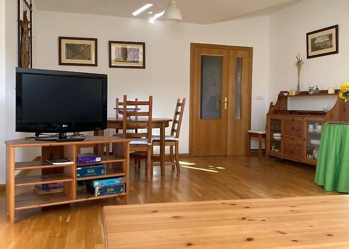 Atico Con Chimenea En Bronchales